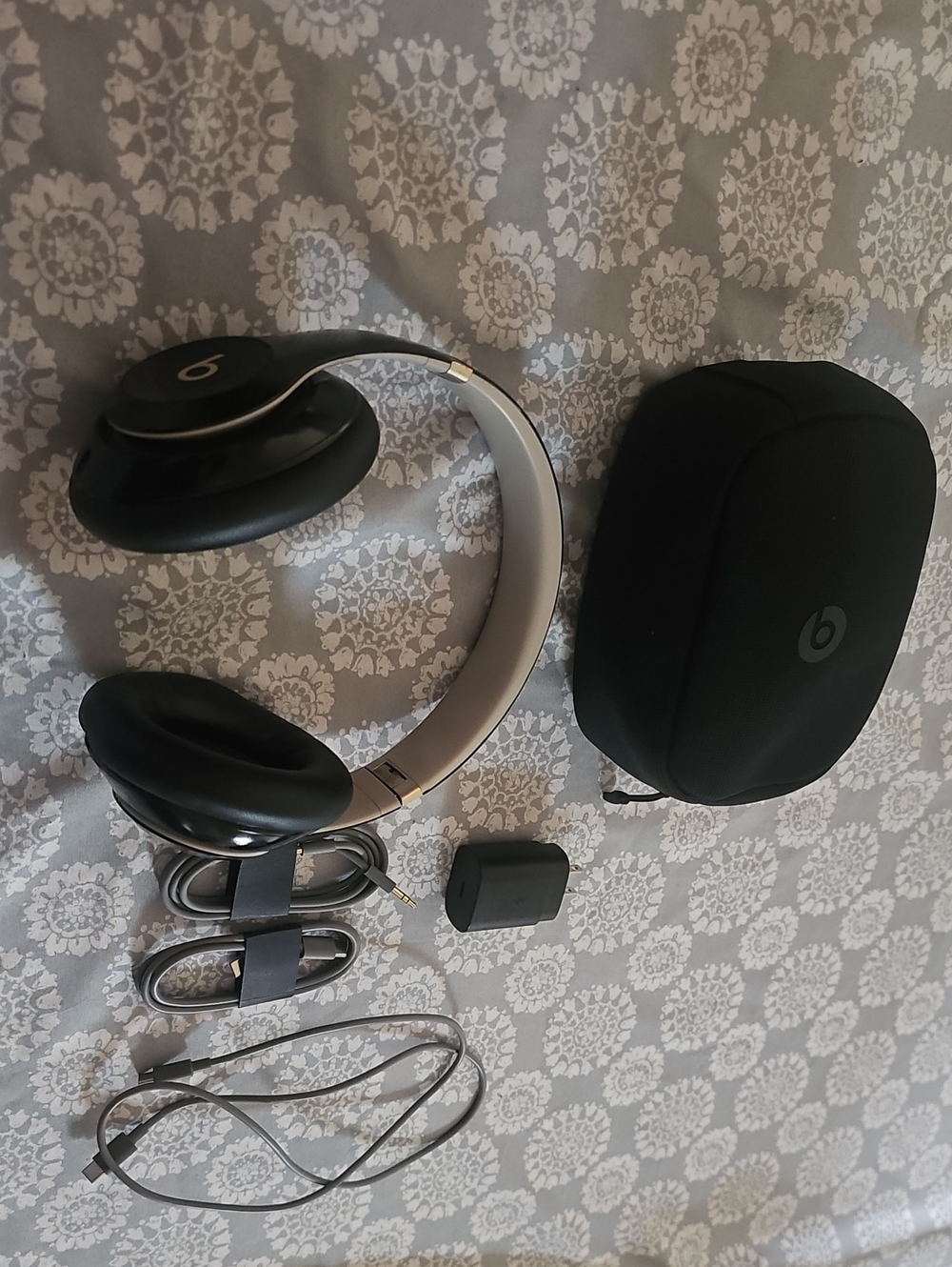 Studio Wireless Over-Ear Headphones - Black